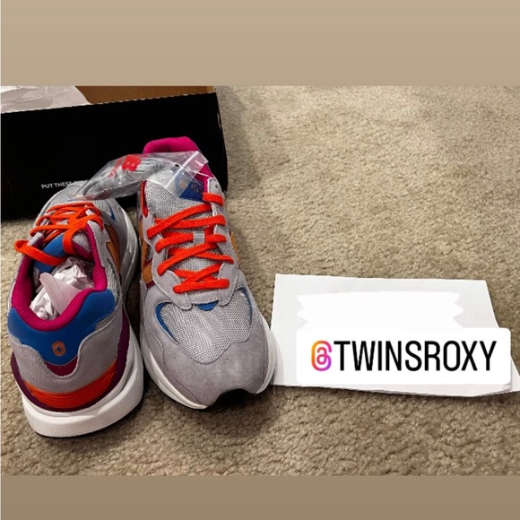 NWT FIGS New Balance 5740 sneakers Sunset Orange. Unisex. - Picture 2 of 6